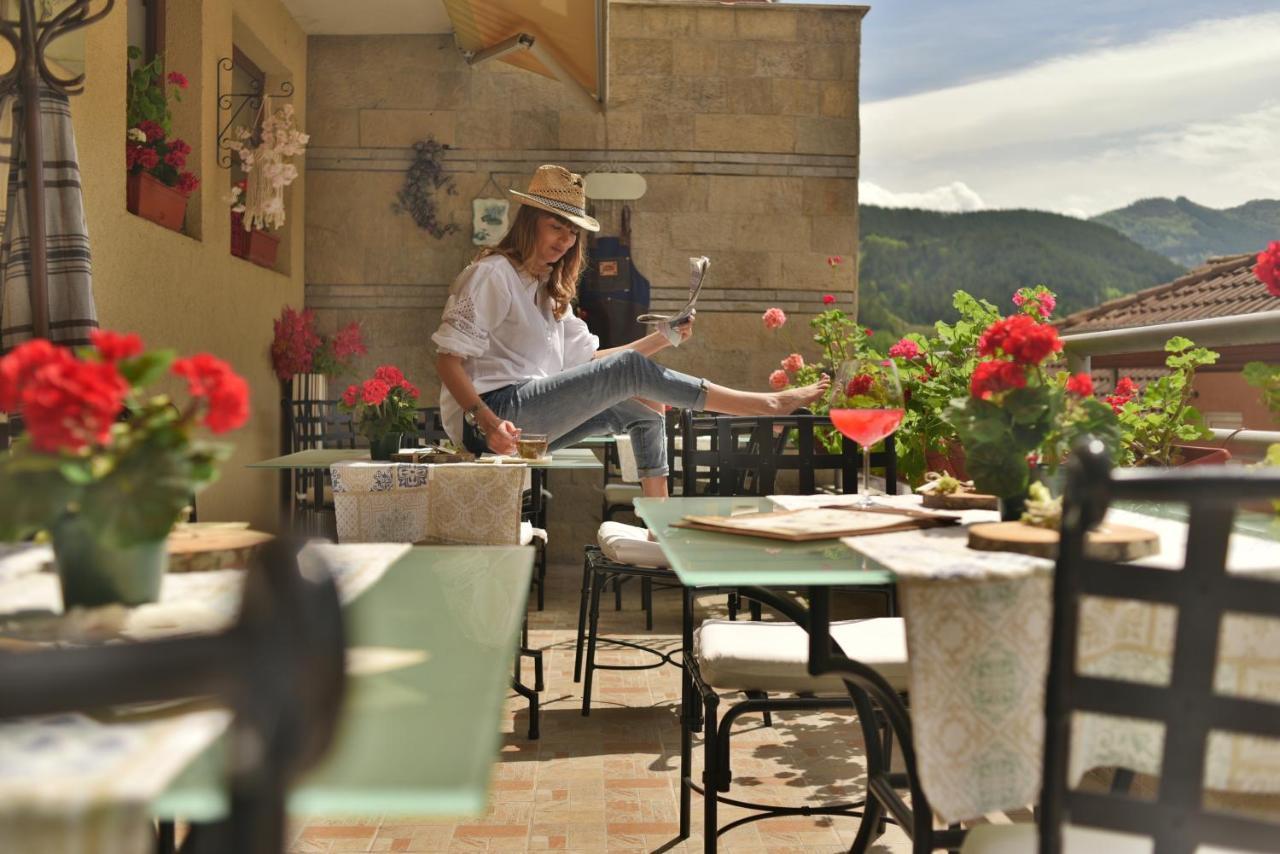 Mountain Boutique Family Hotel Devin Esterno foto