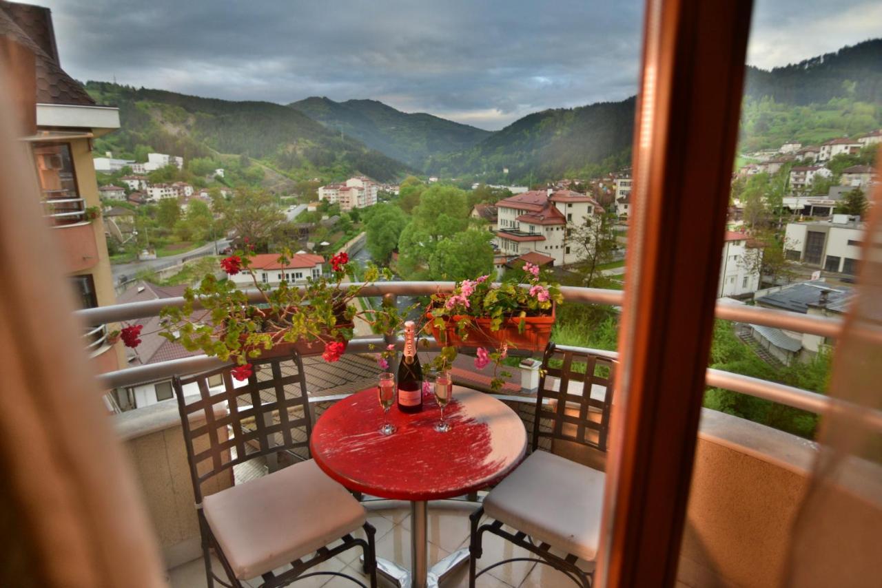 Mountain Boutique Family Hotel Devin Esterno foto