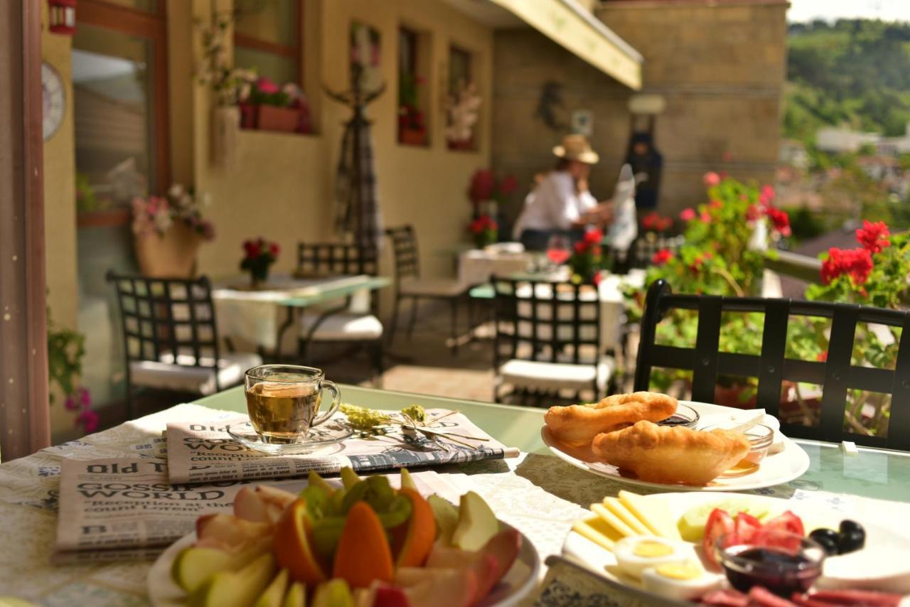 Mountain Boutique Family Hotel Devin Esterno foto